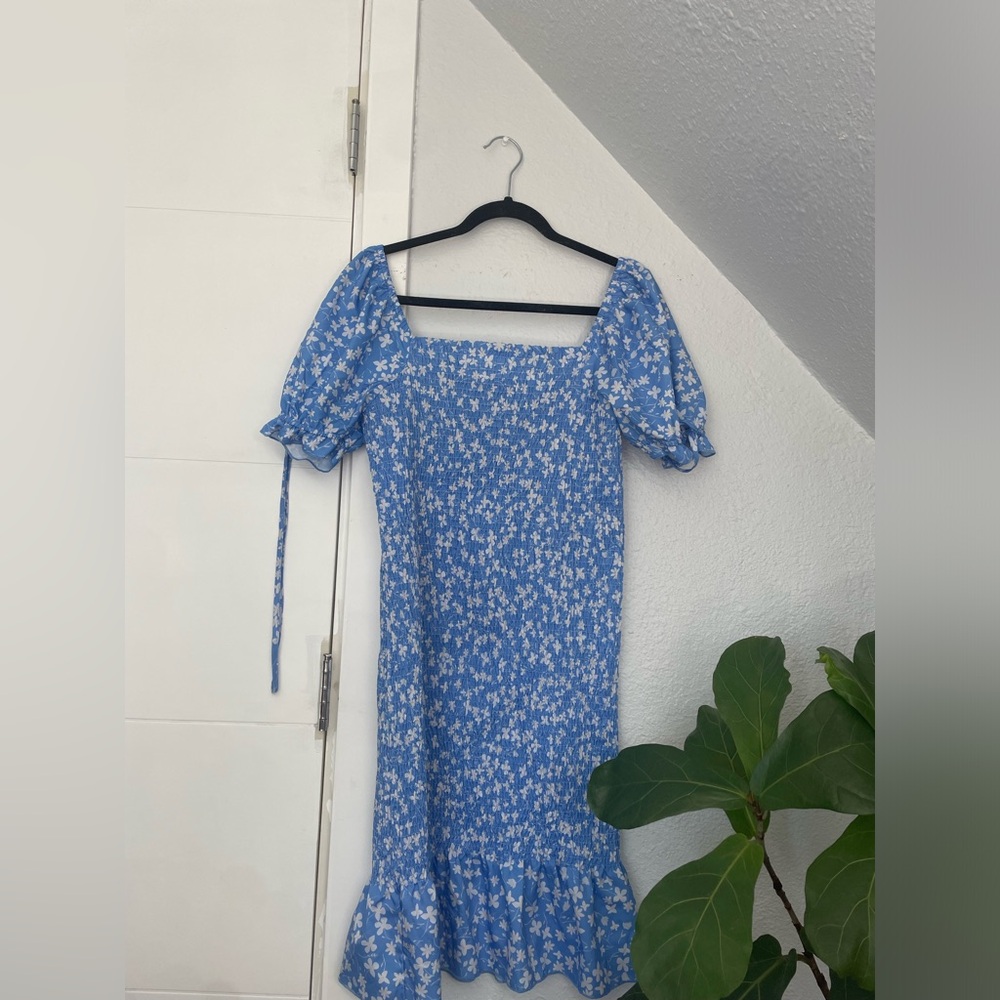 Floral blue dress